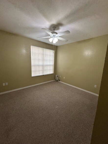 Building Photo - 9558 Lake Chase Island Way