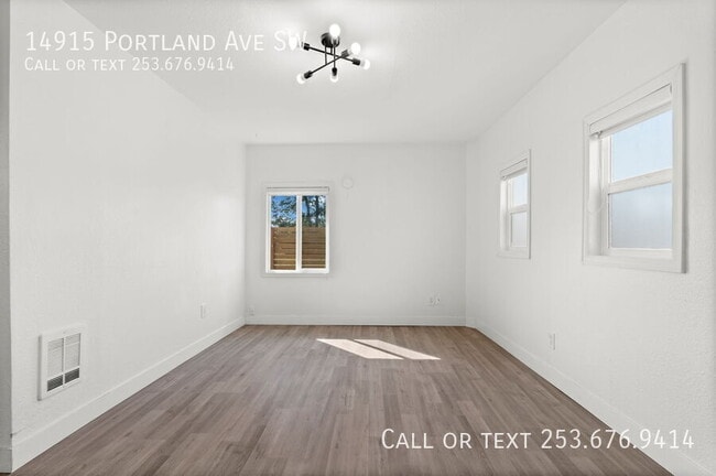 Building Photo - 14915 Portland Ave SW