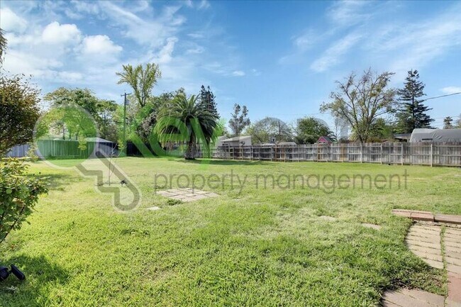 Building Photo - 3124 Brophy Dr