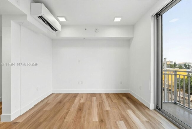 Building Photo - 650 SW 1st St