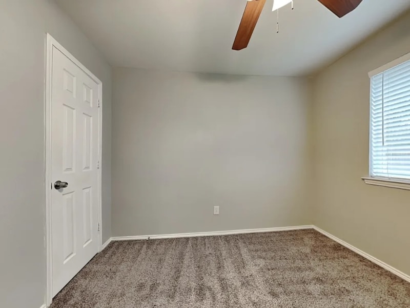 Building Photo - 3810 Sycamore Ln