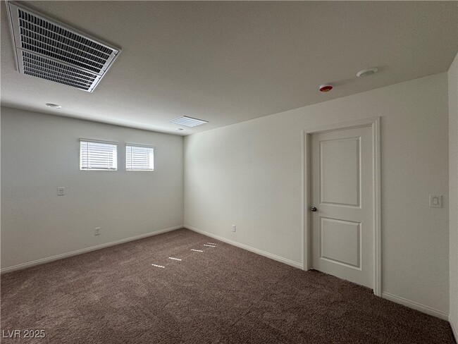 Building Photo - 9144 Vesey Ave