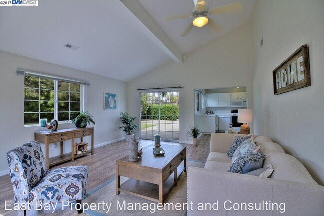 Building Photo - 4 br, 2 bath House - 4945 Windermere Dr.