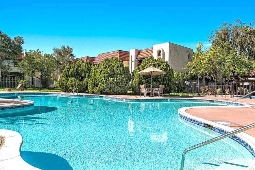 Building Photo - 6878 Navajo Rd