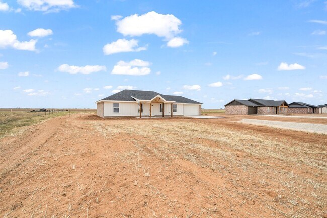 Building Photo - 109 North F M 789