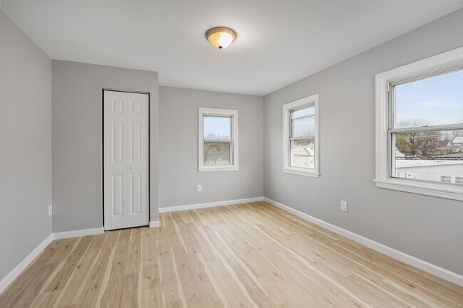 Building Photo - 1620 Kings Hwy