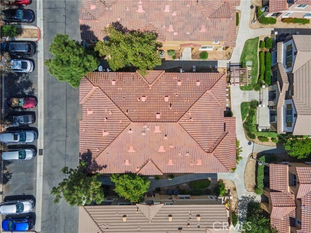 Building Photo - 25892 Iris Ave