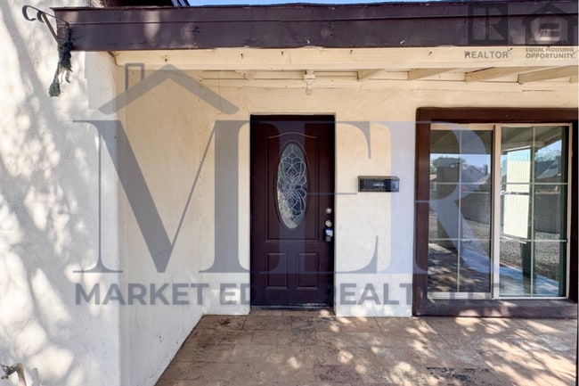 Building Photo - 2Bed/1Bath House 24th St/Thomas Rd! NO CREDIT, NO BACKGROUND, NO RENTAL HISTORY CHECK!