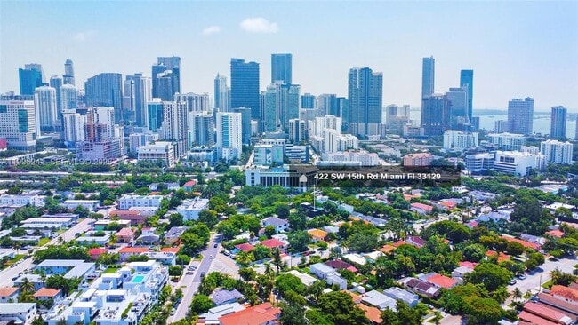 Building Photo - 420 SW 15th Rd