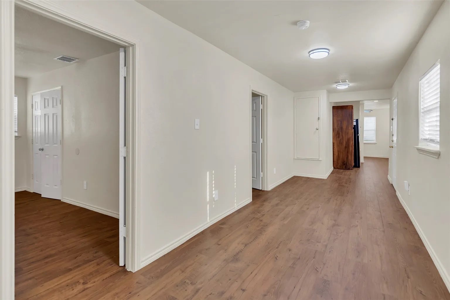 Building Photo - Room in House on Houghton Ave