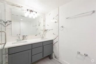 Building Photo - 6718 Eastridge Dr