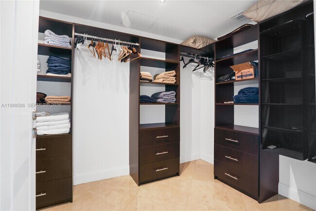 Building Photo - 1830 S Ocean Dr