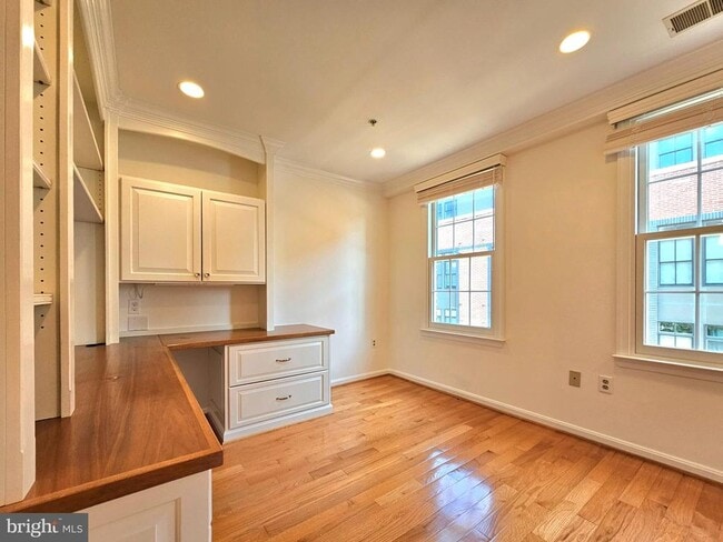 Building Photo - 315 Hearthstone Mews