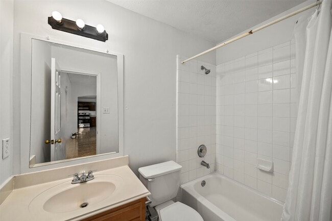 Building Photo - 6443 Mountain Pines Ln