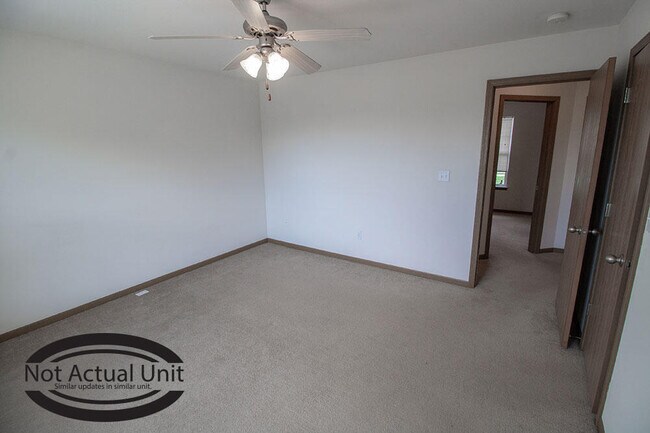 Building Photo - 1615 Citadel Dr