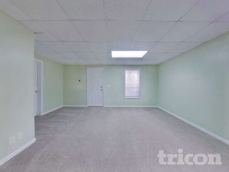 Building Photo - 1417 Stream Walk