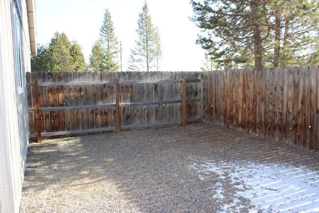 Building Photo - 16671 Shaw Pine Ct