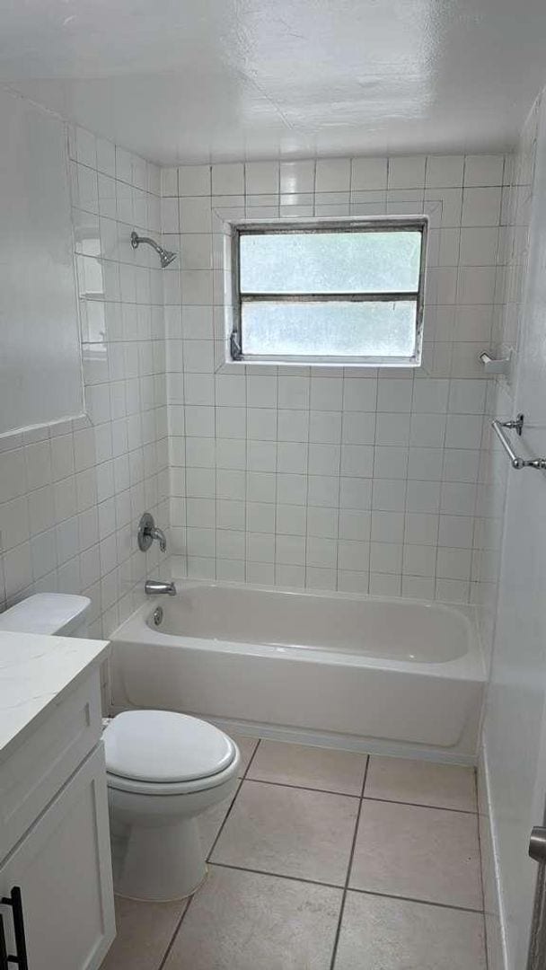 Building Photo - 2-bedroom for rent in N. Miami Beach
