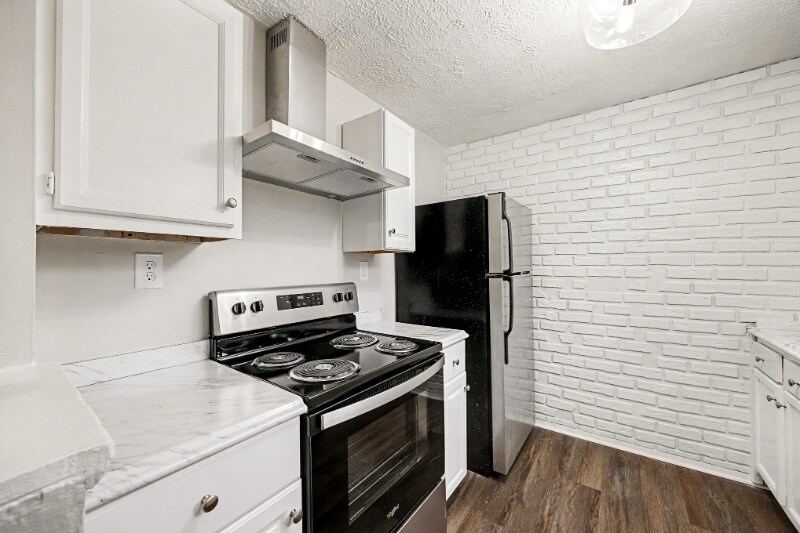 Building Photo - 566 Glenwood Ave