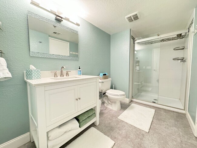 Building Photo - AVAILABLE NOW!! Charming FURNITURE OPTIONAL 1 Bed/2 Bath In Palm Springs Deauville Community!!