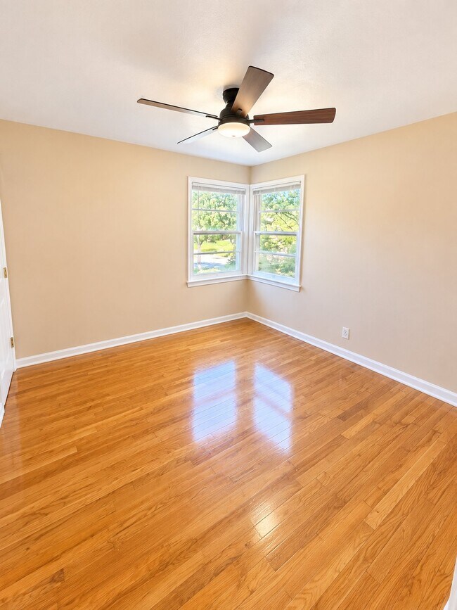 Building Photo - 21202 Gardenview Dr