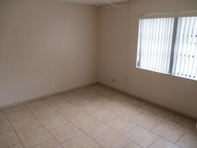 Building Photo - 9077 E Highland Pines Dr