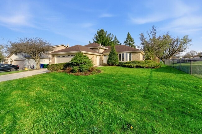 Building Photo - 14433 Mallard Dr