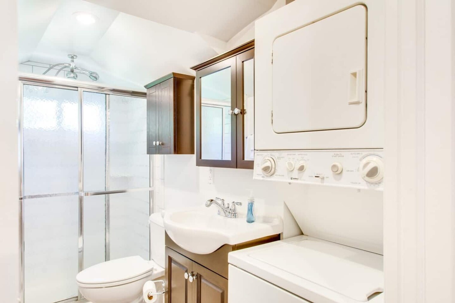 Building Photo - 42 Old Lancaster Rd