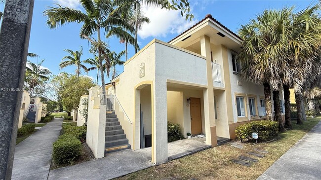 Building Photo - 6235 SW 47th Manor