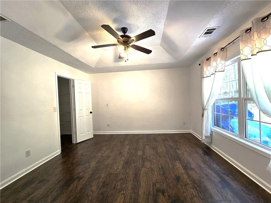 Building Photo - 245 Crofton Ridge