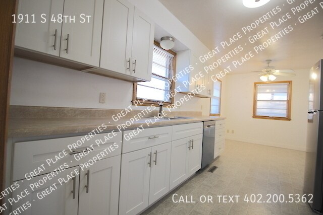 Building Photo - 1911 S 48th St