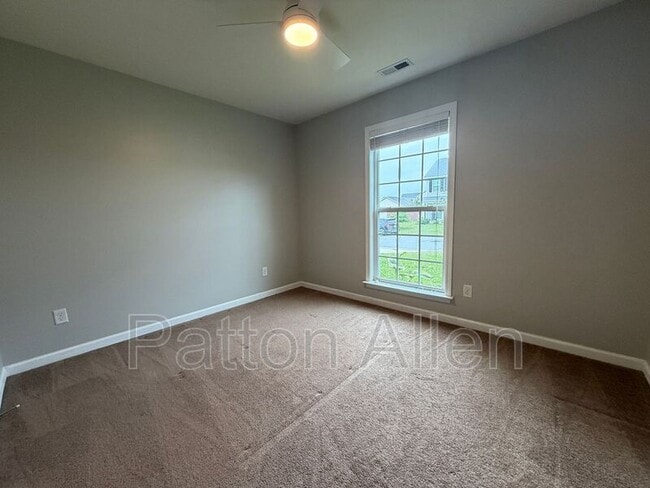 Building Photo - 210 Mud Creek Rd
