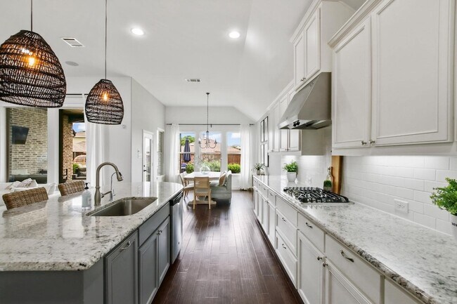 Building Photo - 4301 Overbrook Dr