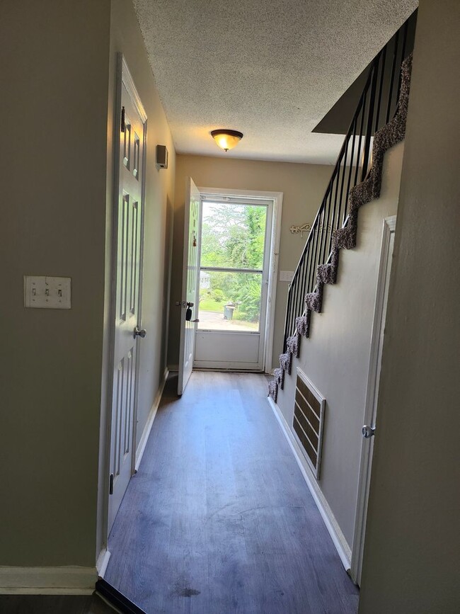 Building Photo - 778-780 Winding Hills Ln