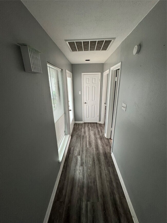 Building Photo - 2923 Ashford Trail