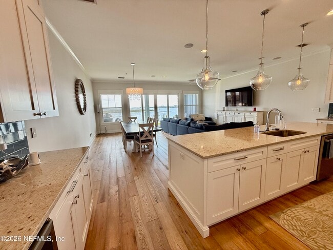 Building Photo - 2530 Beach Blvd