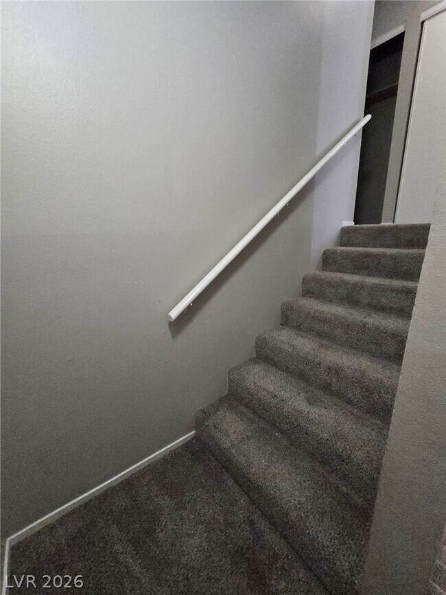 Building Photo - 3612 Mt Vernon Ave