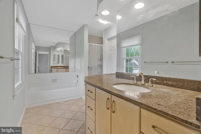 Building Photo - 2689 Glencroft Rd