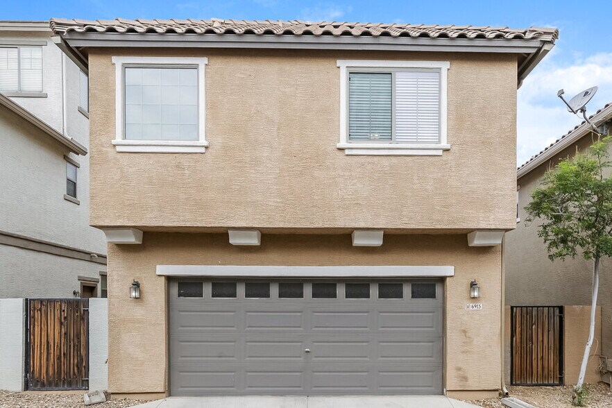 Building Photo - 6915 S 8th Dr