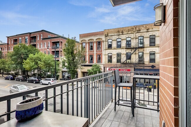 Building Photo - 6 N May St