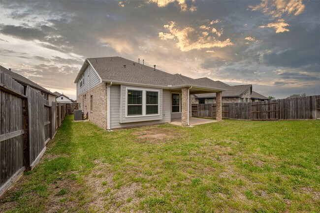 Building Photo - 8714 Windsong Trail Dr