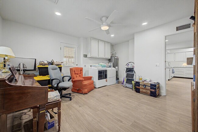 Building Photo - 13222 W Kodiak Dr