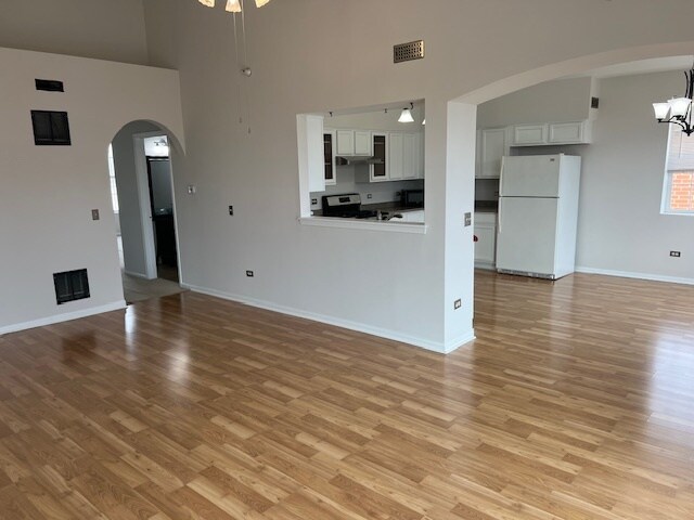 Building Photo - 16650 Liberty Cir