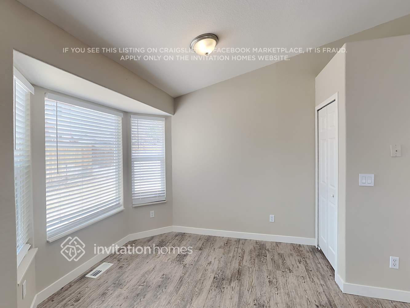 Building Photo - 5648 Hawkesbury Dr