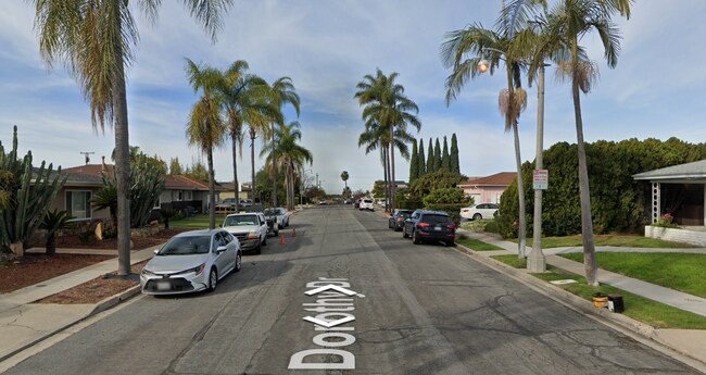 Building Photo - 5529 Dorothy Dr