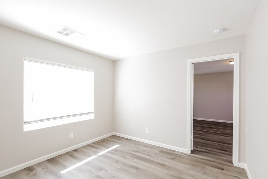 Building Photo - 1722 S Roanoke St