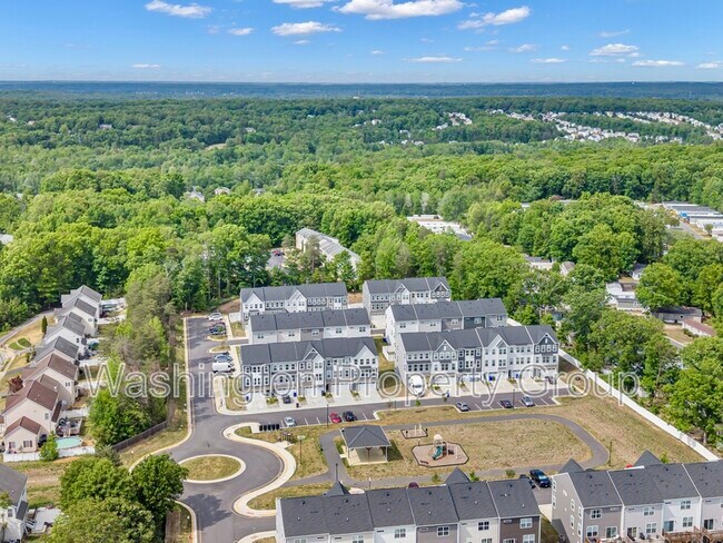 Building Photo - 4013 Singerville Ct
