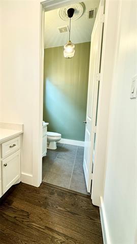 Building Photo - 3018 Zenia Dr