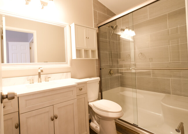 Master Bath - 7641 Montgomery Rd