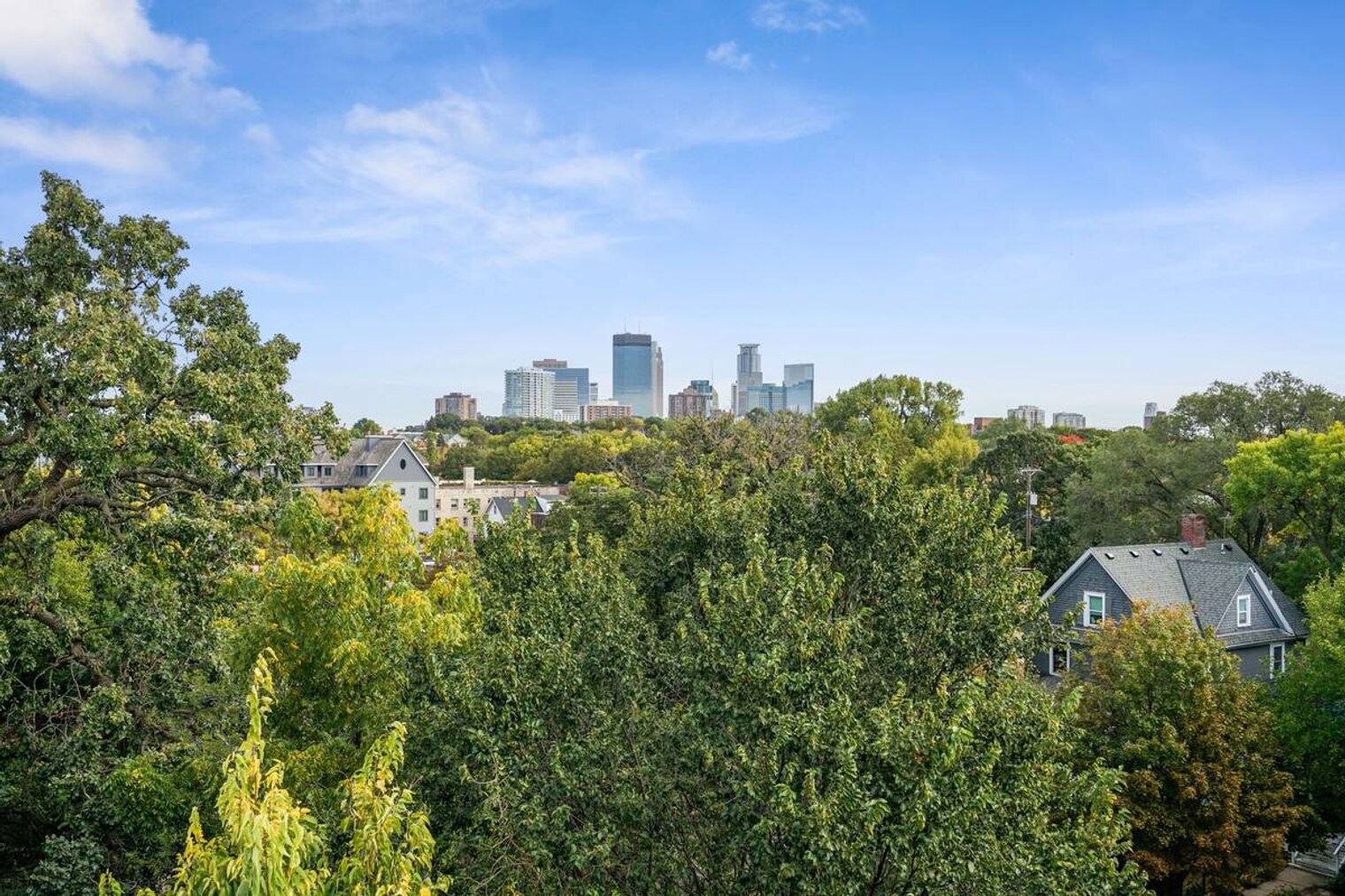 Building Photo - 2424 Lyndale Ave S